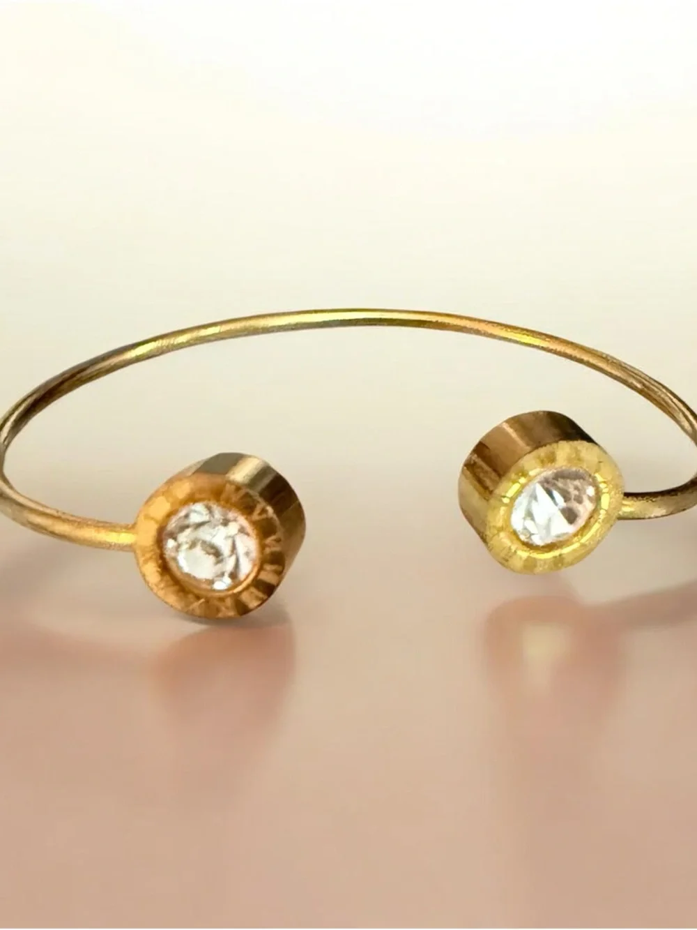 N/A elegant gold